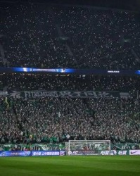  兰斯新球场首秀迎来开门红