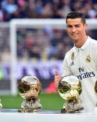  萨拉赫戴帽破队史英超进球纪录  