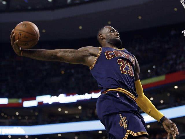  阿德巴约统治油漆区，热火主场轻取活塞稳固排位